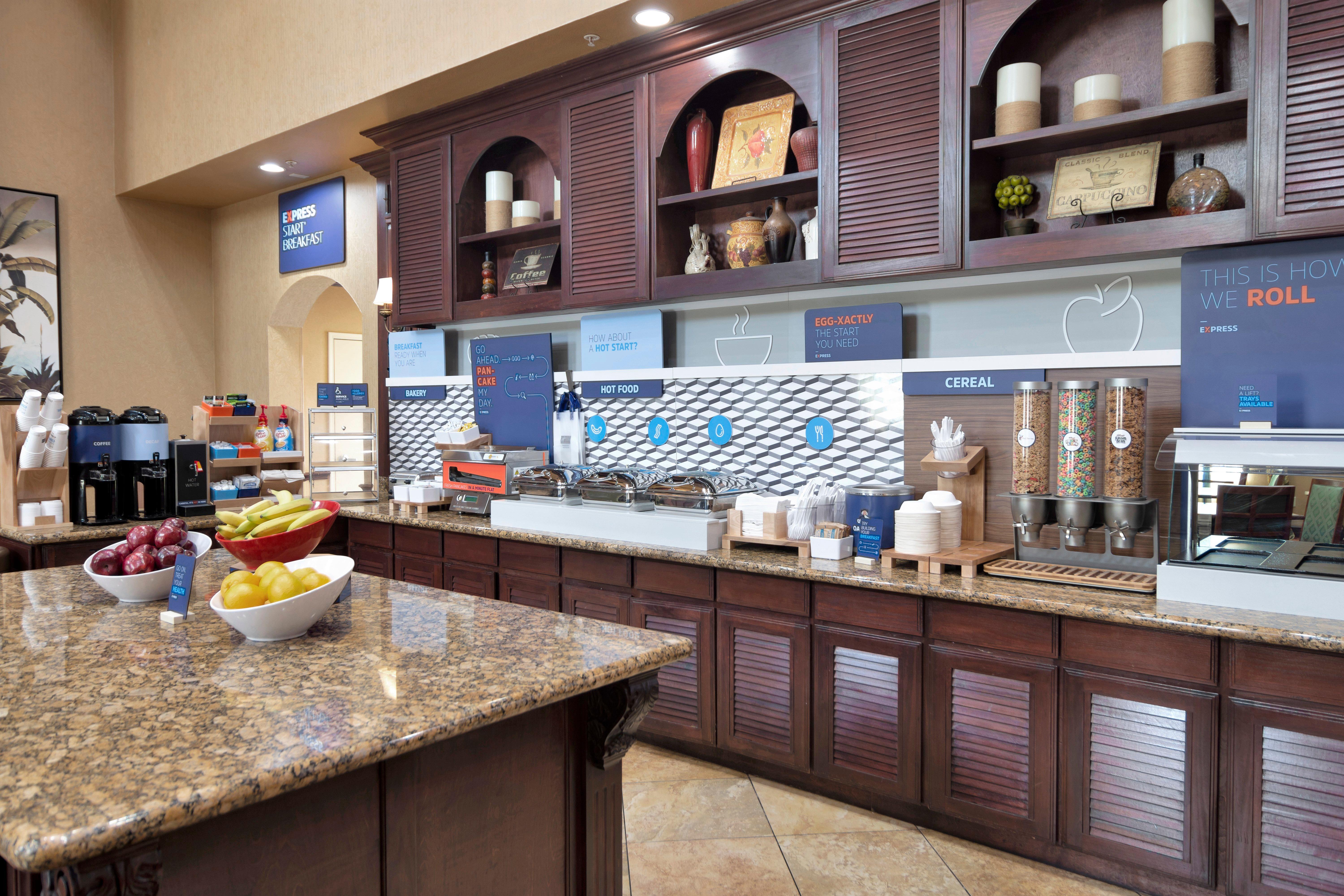 Holiday Inn Express Hotel & Suites Dfw West - Hurst By Ihg Exterior foto